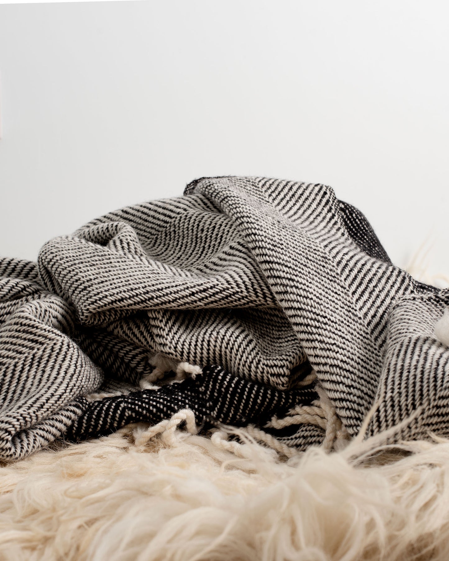 Merino Wool Blanket Throw - Natural White/Black